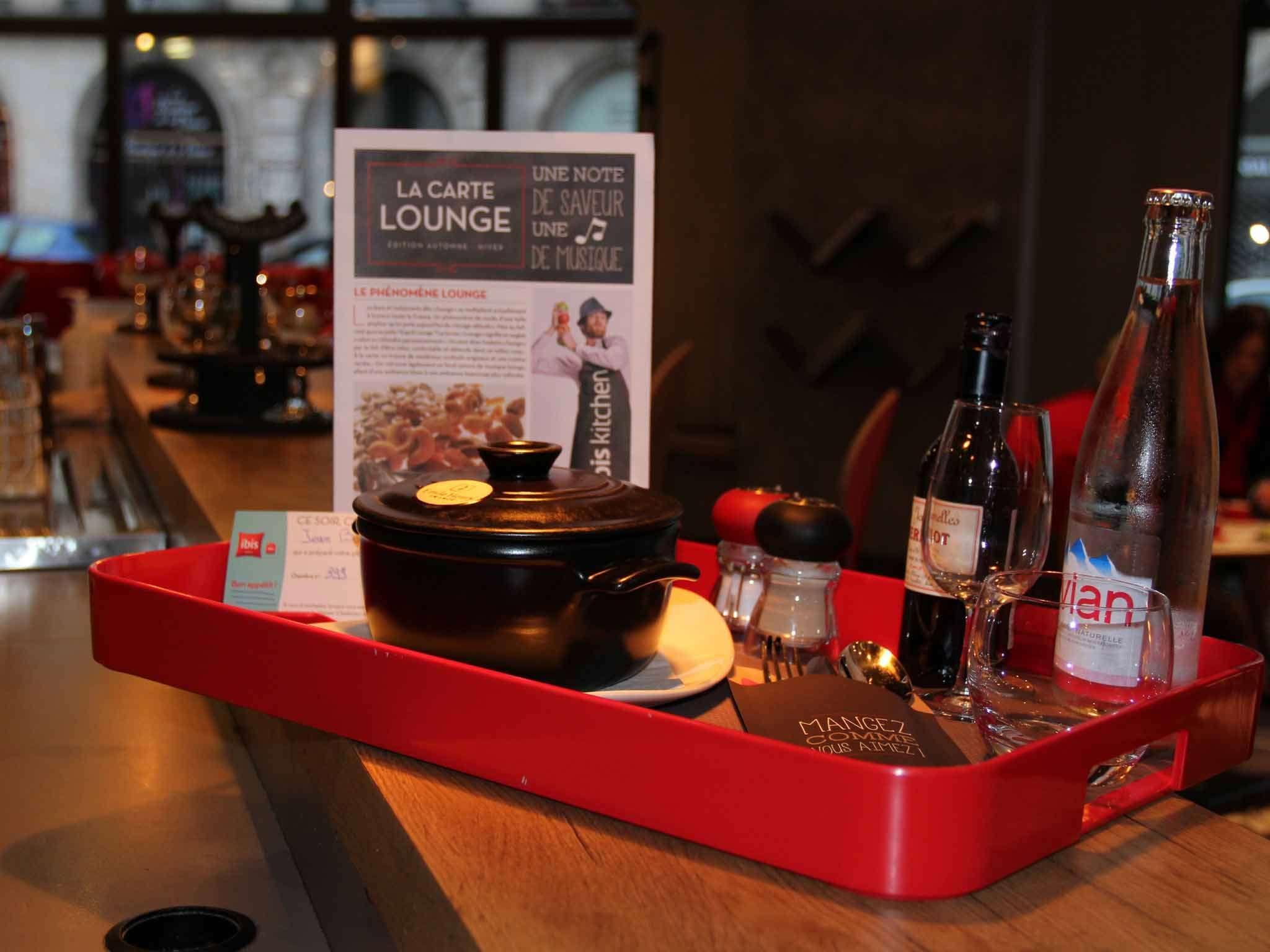 Hotel Ibis Nantes Centre Tour Bretagne Zewnętrze zdjęcie