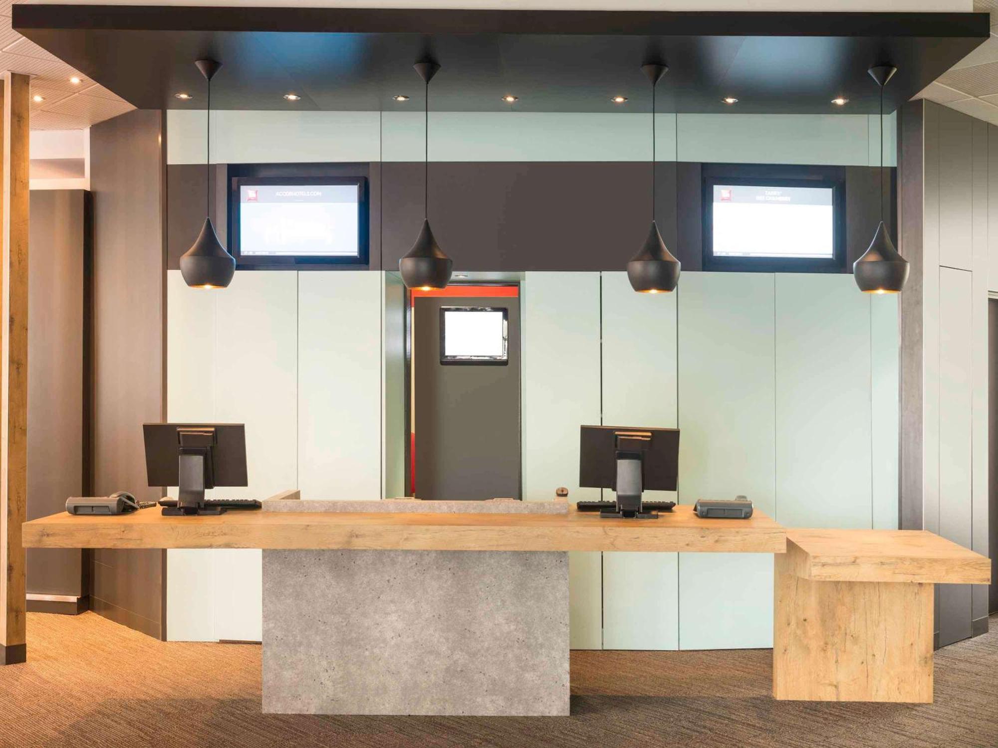 Hotel Ibis Nantes Centre Tour Bretagne Zewnętrze zdjęcie