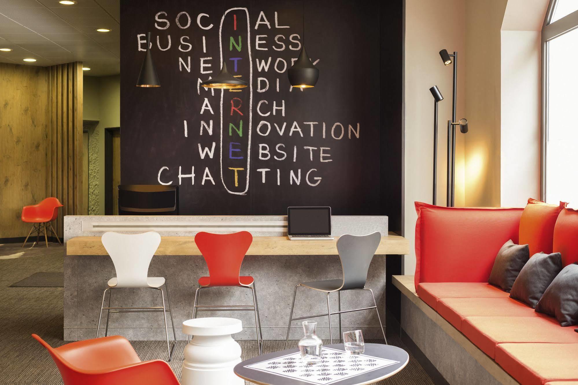 Hotel Ibis Nantes Centre Tour Bretagne Zewnętrze zdjęcie